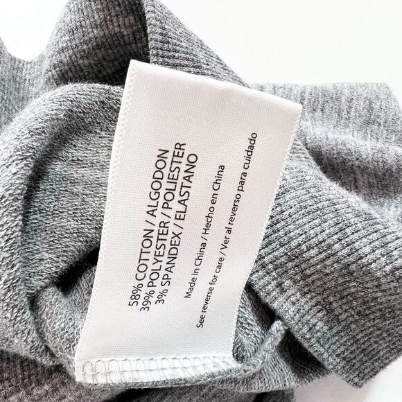 Wildfox Pullover Sweatshirt Women's XL Pour Favor Iridescent Lettering Raglan - Picture 7 of 10